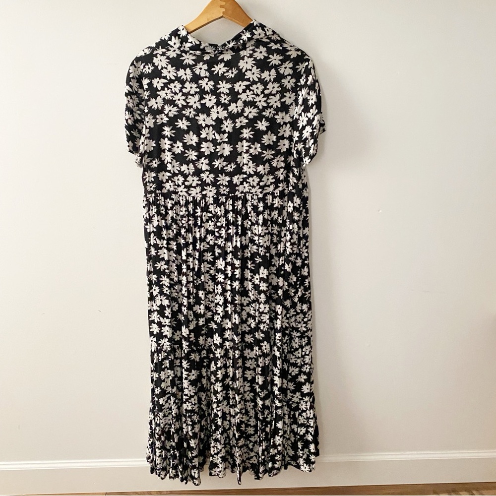 Urban Outfitters Black and White Floral MIDI Dress - Picture 6 of 7